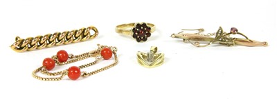 Lot 43 - Five items of jewellery