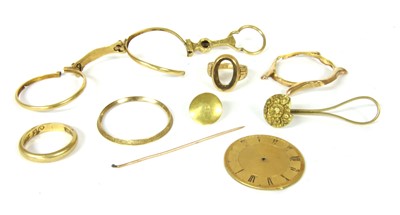 Lot 72 - An assortment of gold jewellery