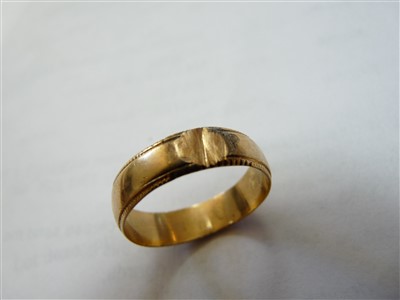 Lot 46 - A gold Victorian mizpah ring