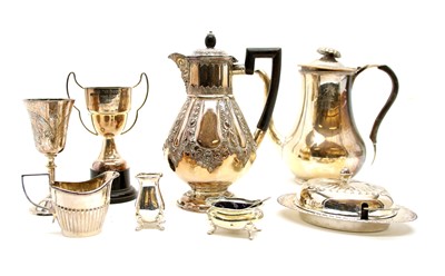 Lot 487 - A collection of silver plated items