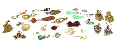Lot 68 - Two pairs of paste earrings