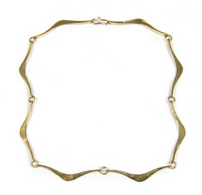 Lot 64 - A 9ct gold necklace