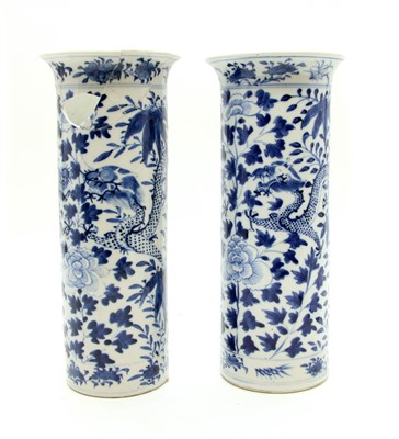 Lot 448A - A pair of blue and white vases