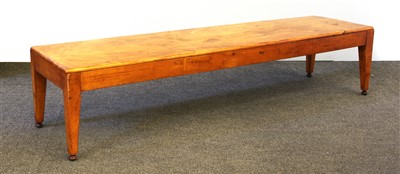 Lot 602 - An early to mid 20th century satin walnut window seat