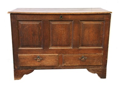 Lot 600 - An oak mule chest