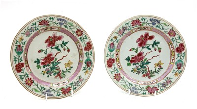 Lot 359 - A pair of Chinese famille rose plates