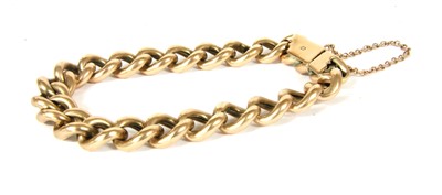 Lot 40 - A hollow curb link bracelet