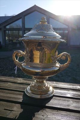 Lot 11 - A silver gilt flying trophy 'The King's Cup'