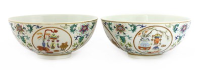 Lot 403 - A pair of Chinese famille rose bowls