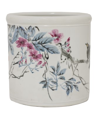 Lot 453 - A Chinese porcelain brush pot
