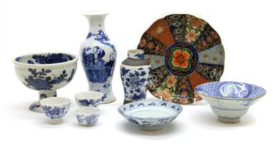 Lot 244 - A collection of Chinese and Japanese porcelain