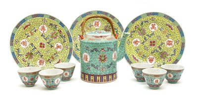 Lot 271 - A Chinese porcelain tea set