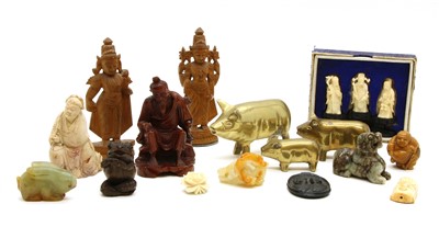 Lot 220 - A mixed lot of Chinese, Japanese and Sino-Tibetan items to include