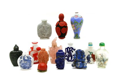 Lot 152 - A collection of Chinese snuff bottles