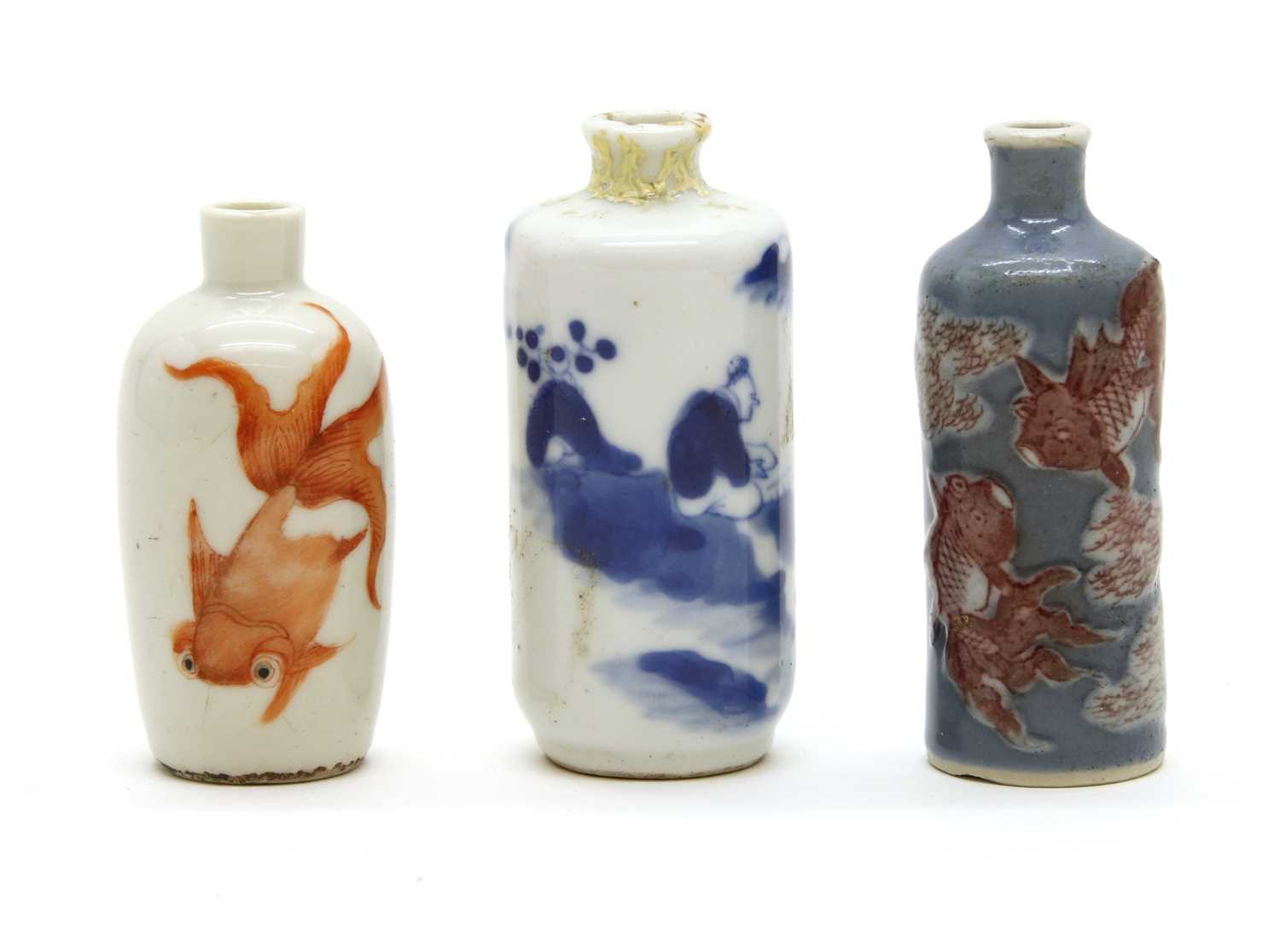 Lot 161 - A Chinese porcelain snuff bottle