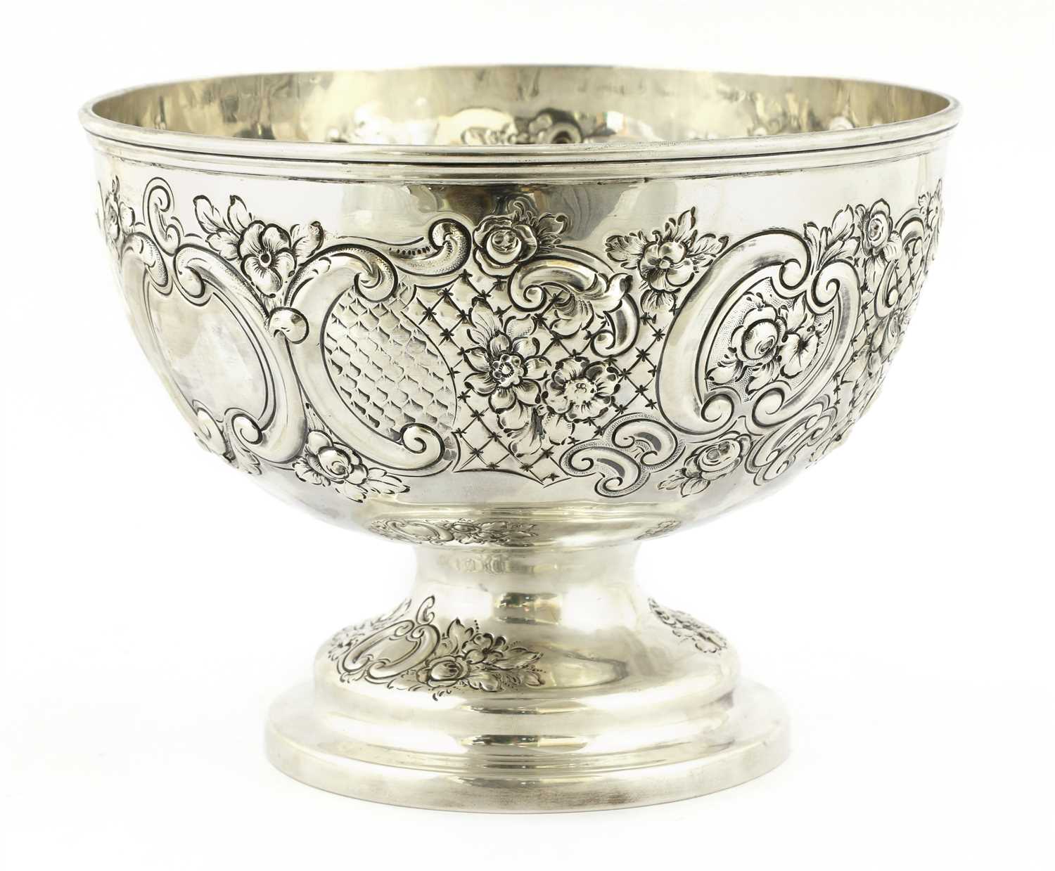 Lot 37 - A Victorian silver punch bowl