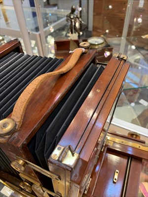 Lot 210 - A Gandolfi mahogany and brass field camera
