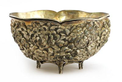 Lot 127 - A Japanese silver bowl