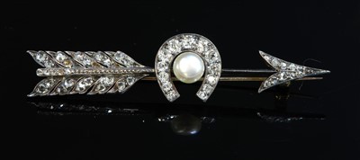 Lot 67 - A cased Victorian pearl and diamond arrow and horseshoe brooch, c.1890