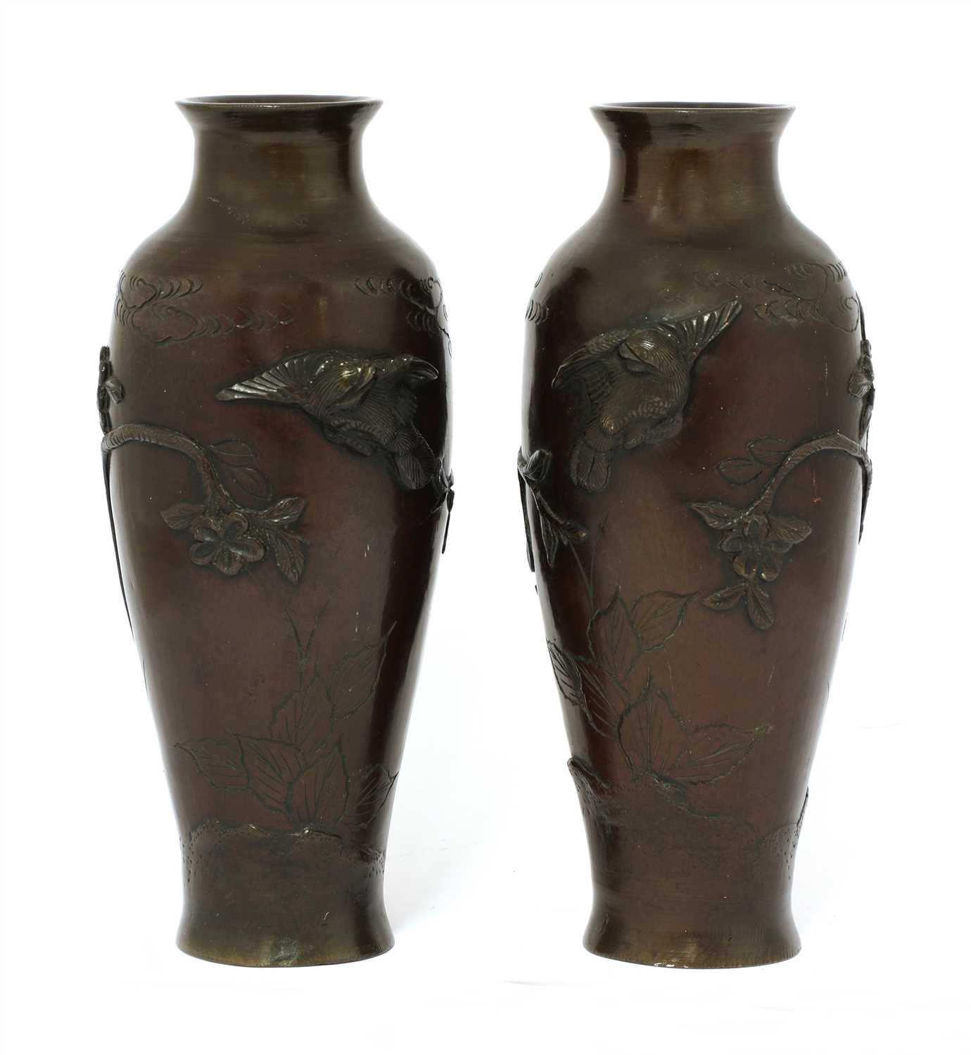 Lot 526 - A pair of Japanese bronze vases