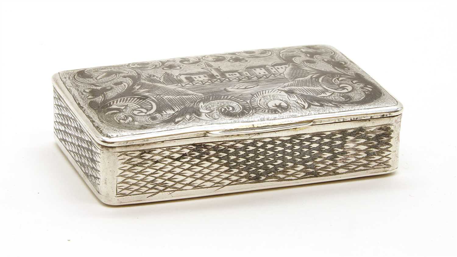 Lot 169 - A Russian silver snuff box