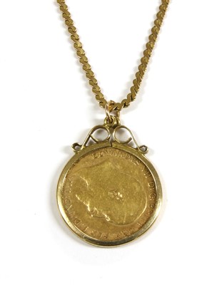 Lot 112 - A half sovereign pendant