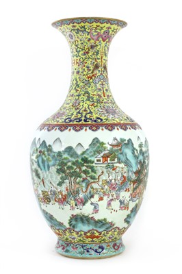 Lot 93 - A Chinese famille rose vase