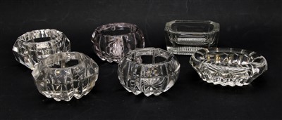 Lot 276 - A large quantity of clear glass salts and castor cups