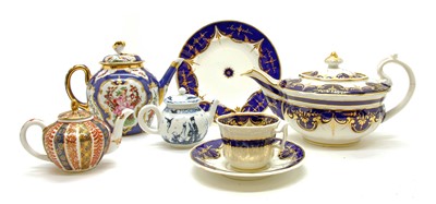 Lot 275 - A 19th century Chamberlain's Worcester tea set