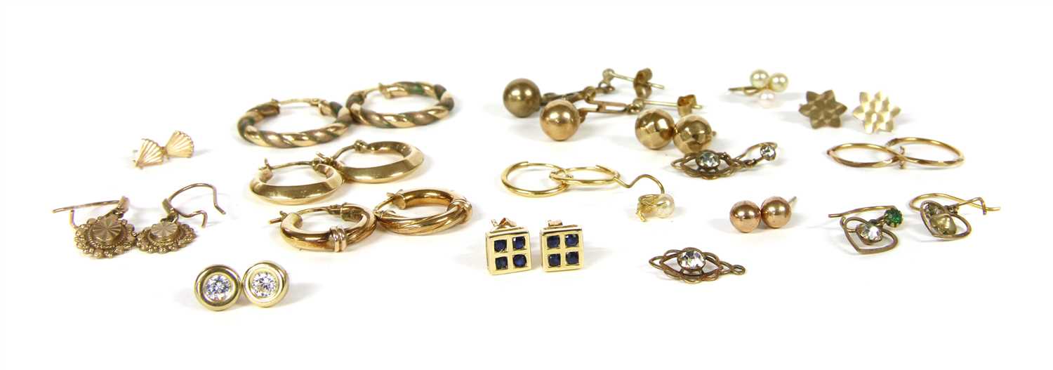 Lot 294 - A pair of sapphire stud earrings