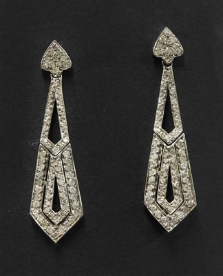 Lot 445 - A pair of Art Deco-style white gold diamond drop earrings