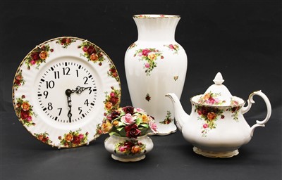 Lot 1388 - A collection of Royal Albert Old Country Roses