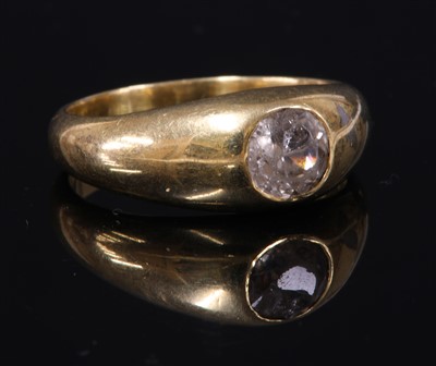Lot 139 - A gentlemen's single stone zircon gold ring, c.1900
