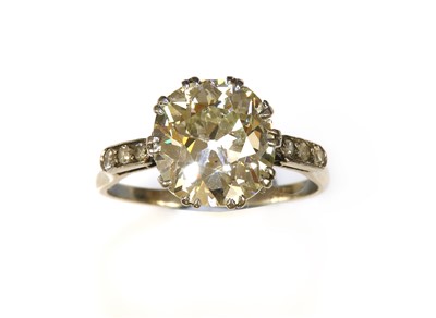 Lot 202 - An Art Deco single stone diamond ring