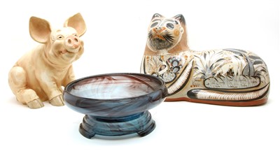 Lot 325 - A hand painted pottery cat by Vi Silvia