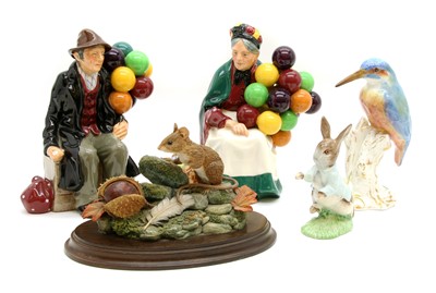 Lot 470 - A collection of figures to include Royal Doulton