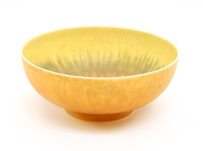 Lot 525 - A Ruskin pottery bowl