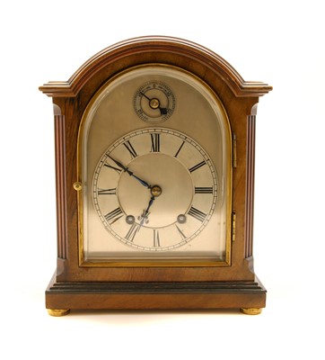 Lot 253 - An eight day mahogany cased mantel clock