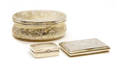 Lot 348 - A silver trinket box of oval form