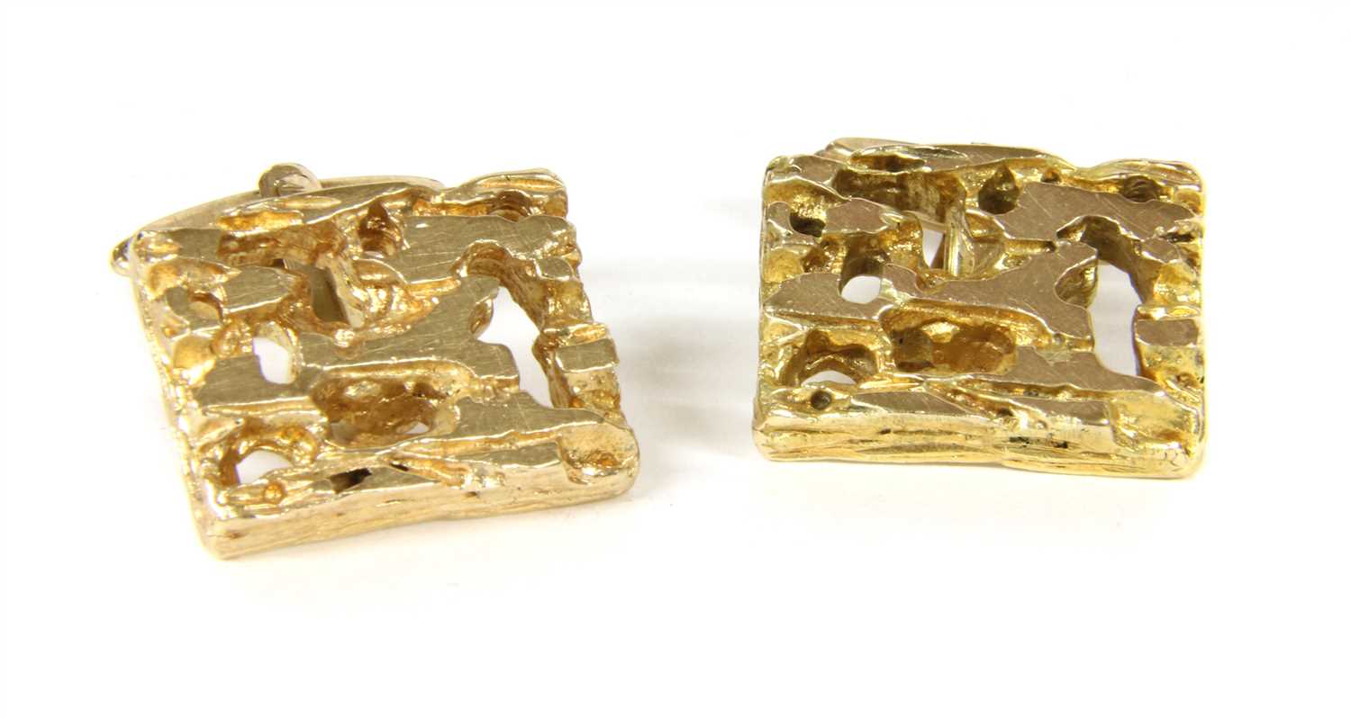 Lot 5 - A pair of 1970s 9ct gold cufflinks