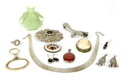 Lot 63 - A quantity of jewellery