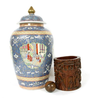 Lot 356 - A large 20th century Chinese temple jar and cover