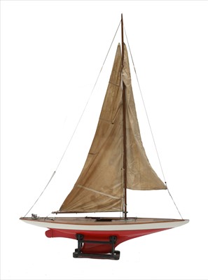 Lot 245 - A model pond yacht 'Wren'