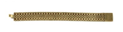 Lot 1069 - A 9ct gold panther link bracelet