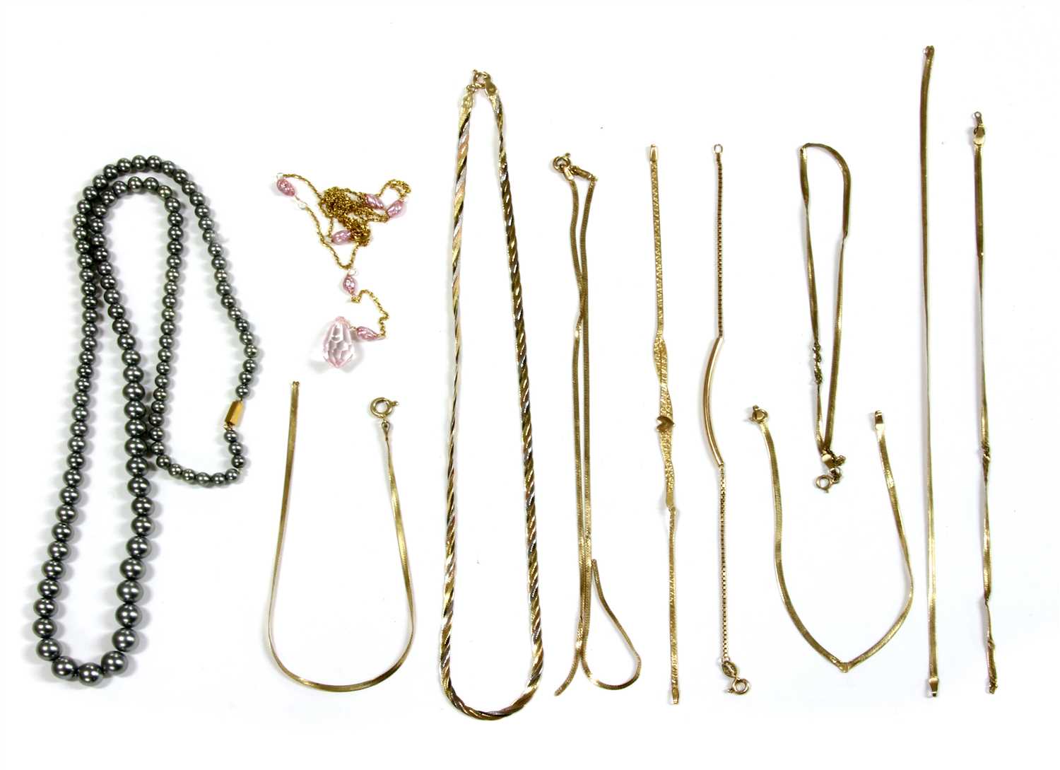 Lot 1005 - A quantity of gold jewellery