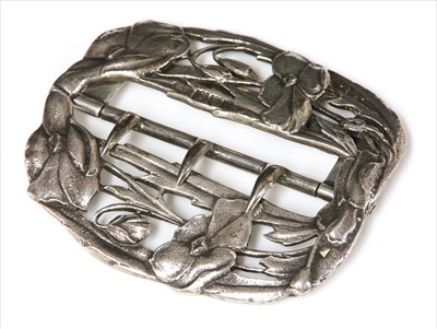 Lot 97 - An Art Nouveau sterling silver belt buckle by William Comyns