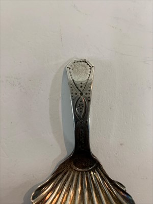 Lot 21 - A silver caddy spoon