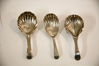 Lot 15 - A George III silver caddy spoon