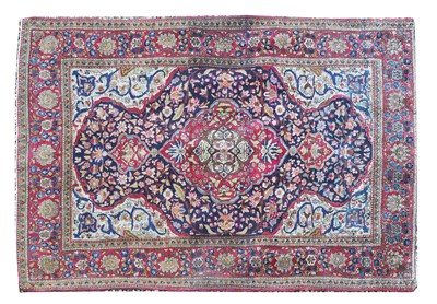 Lot 710 - A fine Persian Isfahan rug