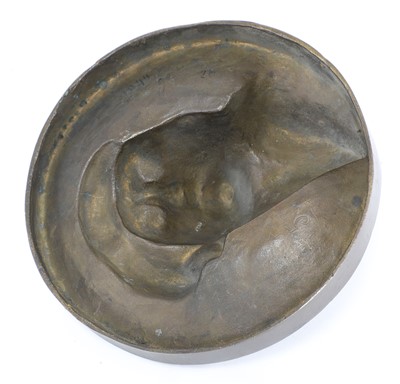 Lot 185 - A bronze head of a youth